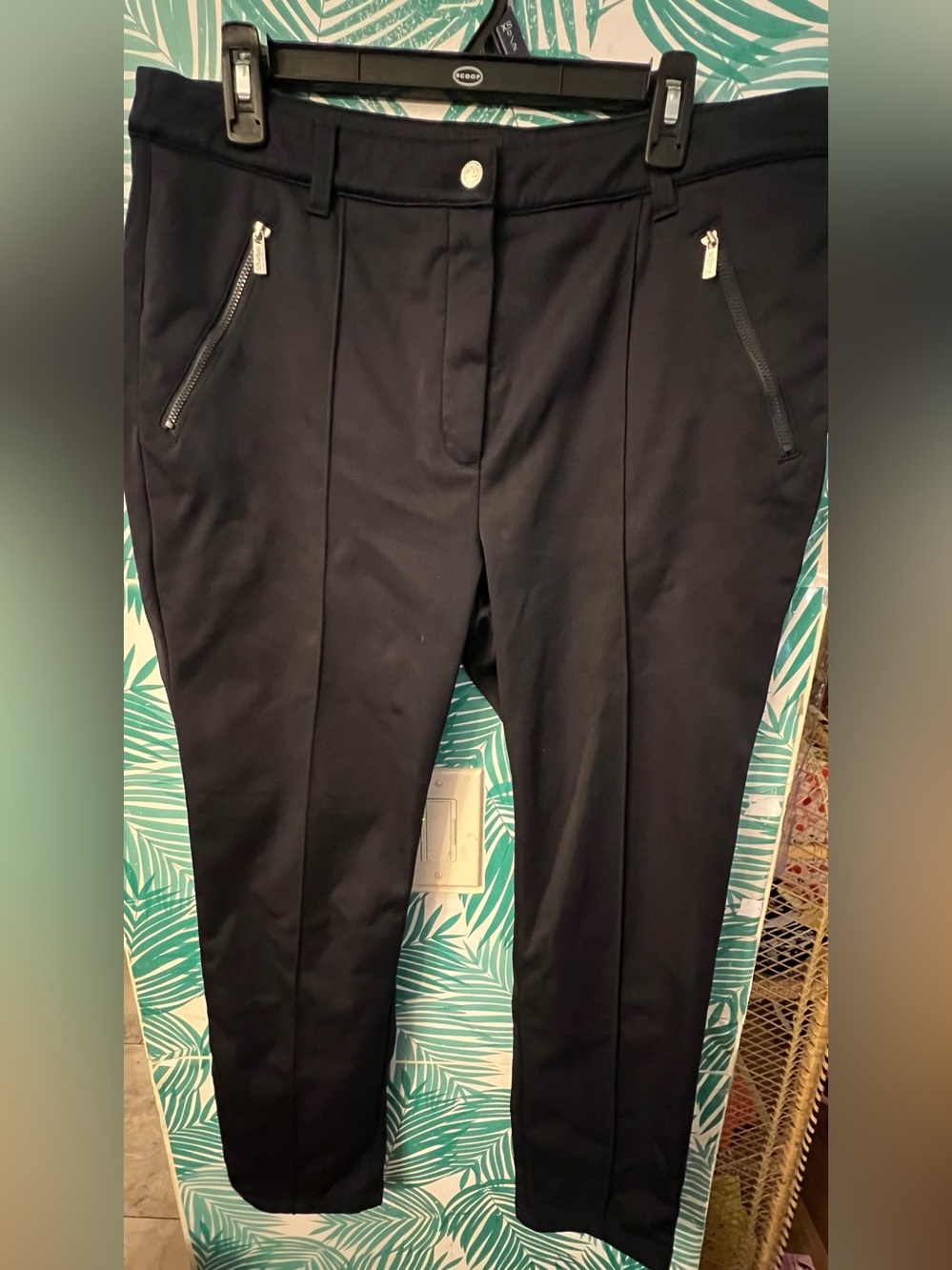 Daily Sports Black Fleece-Lined Active Pants Sz 14 women’s gold pants